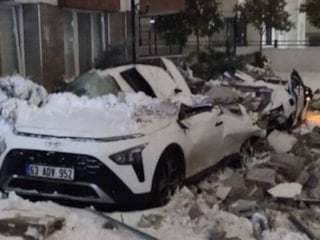 Şanlıurfa’da kar nedeniyle çatılar çöktü