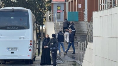 Yalova'da DEAŞ operasyonunda yakalanan 25 şüpheli adliyede