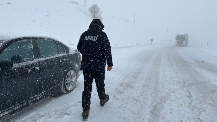 Kayseri’de kar ve tipiye karşı seferberlik