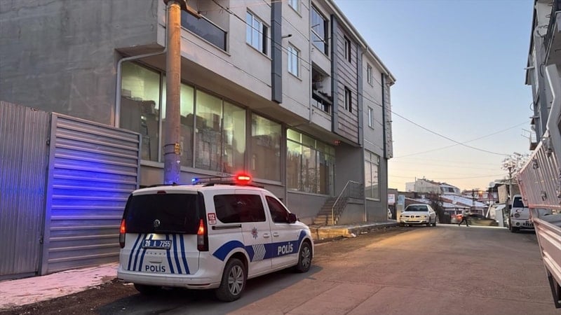 Eskişehir'de anne ve ikiz çocukları gazdan zehirlendi