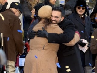 New York'un ilk Müslüman Belediye Başkanı Mamdani, Kur'an-ı Kerim'e el basarak yemin etti