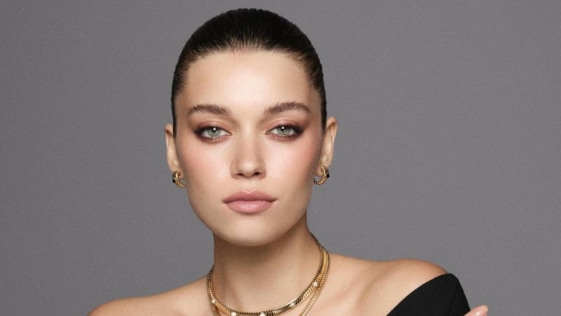 Afra Saraçoğlu, annesiyle poz verdi