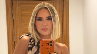 Ünlüler Gürcistan havaalanında mahsur kaldı