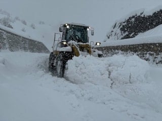 Doğuda kar esareti: 6 ilde 1995 yerleşim yerine ulaşım sağlanamıyor