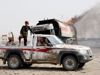 Yemen'deki çatışma alevlendi: GGK güçlerine hava saldırısı