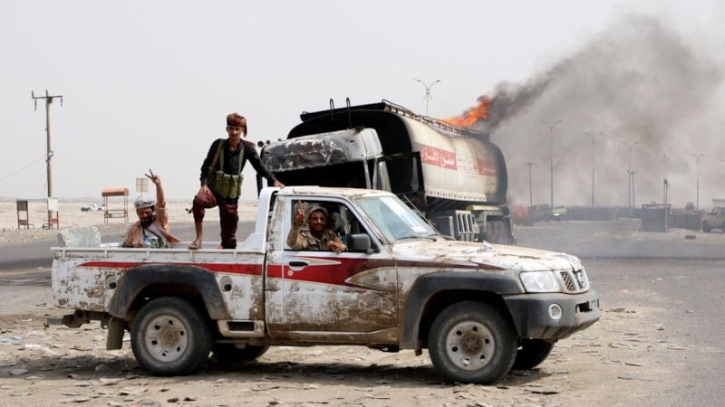 Yemen'deki çatışma alevlendi: GGK güçlerine hava saldırısı