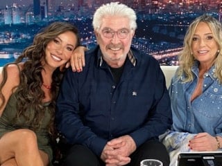 Erdal Özyağcılar'ın kızı Zeynep Özyağcılar'ın mayolu kar videosu gündem oldu