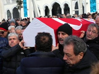 Gökmen Özdenak son yolculuğuna uğurlandı