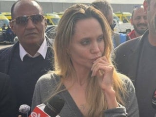 Angelina Jolie Refah sınırında Gazzelileri ziyaret etti