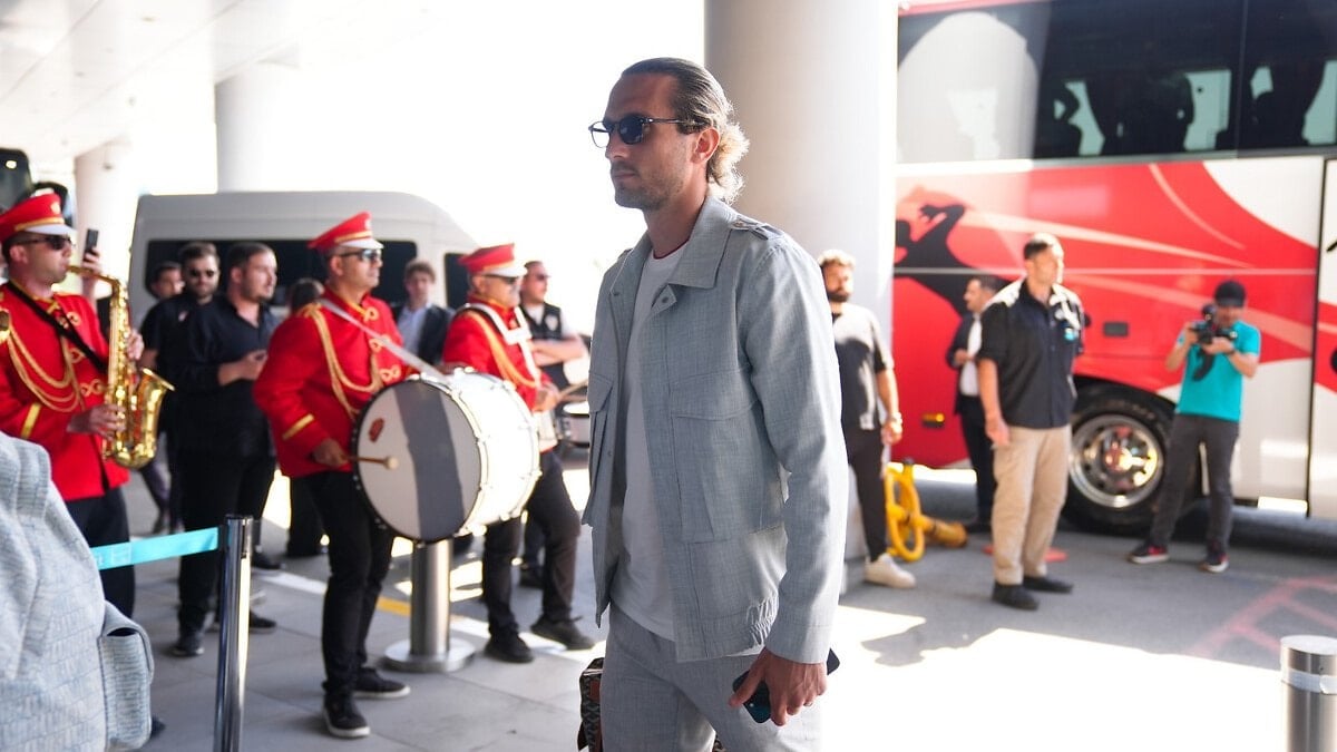 Yusuf Yazıcı kararını verdi! Olympiakos'tan ayrılmak istiyor