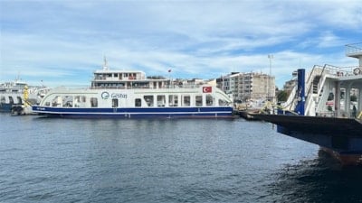 Bozcaada ve Gökçeada'ya hafta sonu tüm feribot seferleri iptal edildi
