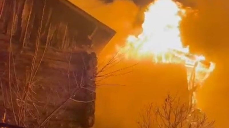 Samsun'da kırsal mahallede iki ev alevlere teslim oldu