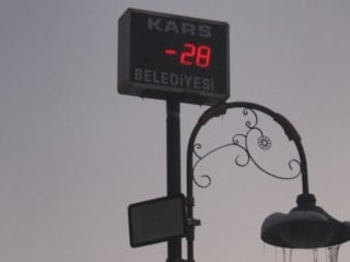 Kars buz tuttu: Hayat durma noktasına geldi