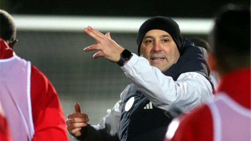 Antalyaspor, Sami Uğurlu yönetiminde ilk antrenmanına çıktı