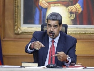 Trump canlı izledi: Maduro, yatak odasından sürüklenerek çıkarıldı