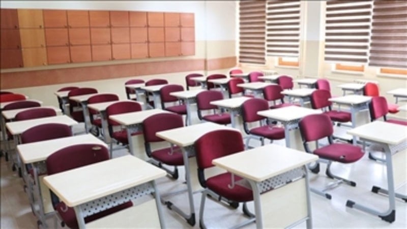 Yarın okullar var mı, tatil mi? 5 Ocak 2026 eğitim kararı...