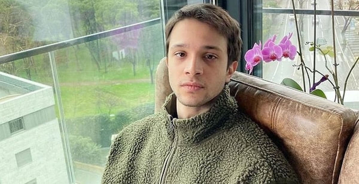 Taşacak Bu Deniz'de Esme ve Adil'in Gençlik Oyuncuları: Naz Sayıner ve Arda Anarat