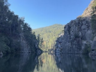 Burdur'da sığla ormanını büyüleyici doğası, tekne turlarıyla görülüyor