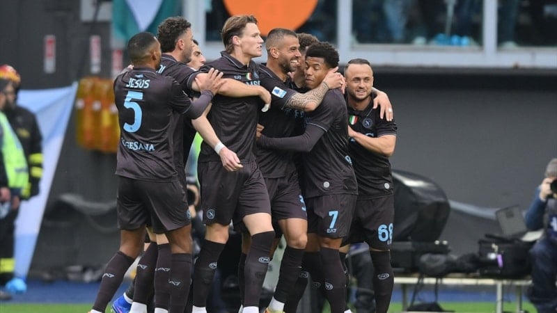 Napoli, Lazio'yu iki golle devirdi
