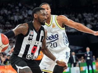 Fenerbahçe, Beşiktaş'a ligdeki ilk yenilgisini yaşattı