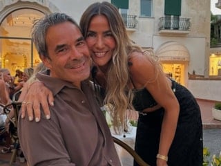 Zeynep Tokuş yeni yılın ilk pozlarını verdi! Yıllara meydan okuyor