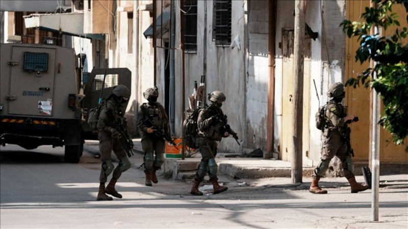 İsrail ordusu Ramallah'ı kuşattı