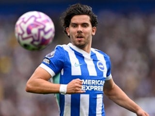 İngiltere'de Ferdi Kadıoğlu rüzgarı: Bir kez daha maçın oyuncusu seçildi!