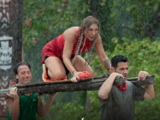 Survivor'dan ilk elenen isim belli oldu! Selen Görgüzel adaya veda etti