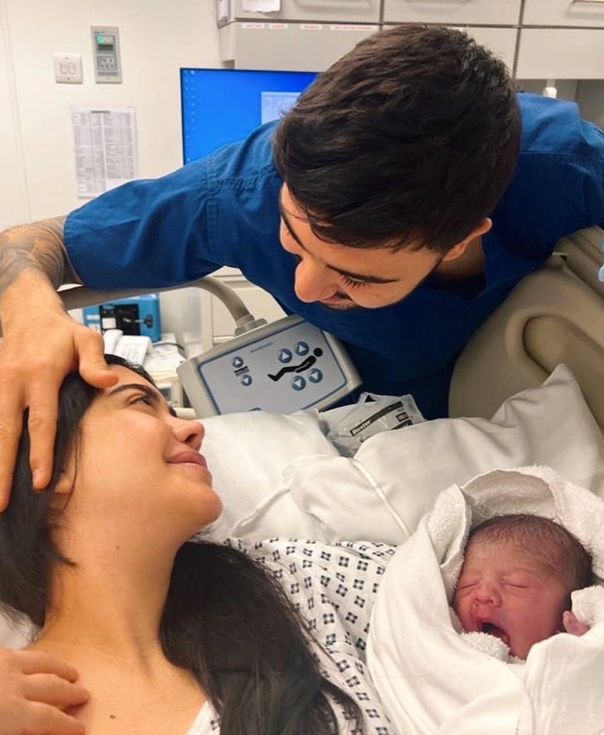 Ozan Tufan'ın Özel Hayatında Flaş İddia: Eşinin Aktif Simpleri ve Olaylı Açıklama