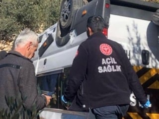 Hatay’da öğrenci servis minibüsü kaza yaptı
