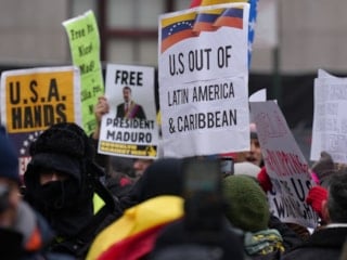 New York'taki duruşma öncesi Maduro ve eşinin serbest bırakılması için protesto düzenlendi