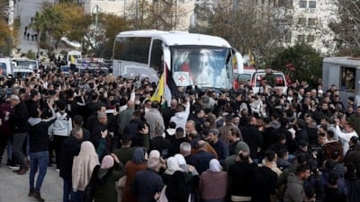 İsrail, Gazze'de 10 Filistinli esiri daha serbest bıraktı