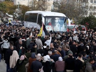 İsrail, Gazze'de 10 Filistinli esiri daha serbest bıraktı