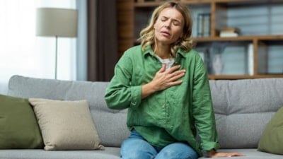 Nedeni bulunamayan göğüs sıkışmaları panik atakla ilişkili olabilir