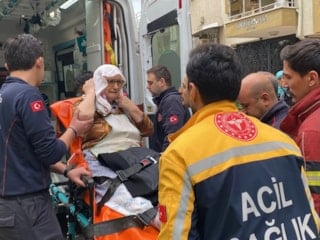 Aydın'da taziye evine yemek yaparken evini yakıyordu