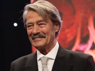 Kadir İnanır'dan haber var