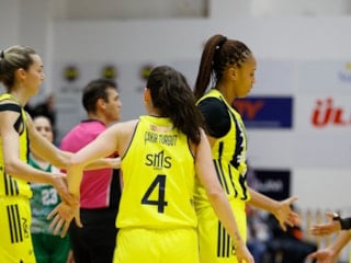 Fenerbahçe'den Nesibe Aydın'a 53 sayılık fark!