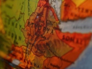 Etiyopya'da göçmenleri taşıyan kamyon devrildi: 22 ölü