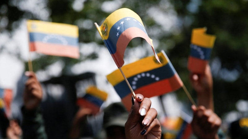 Venezuela, ABD'nin müdahalesinde ölen askerler için yas ilan etti