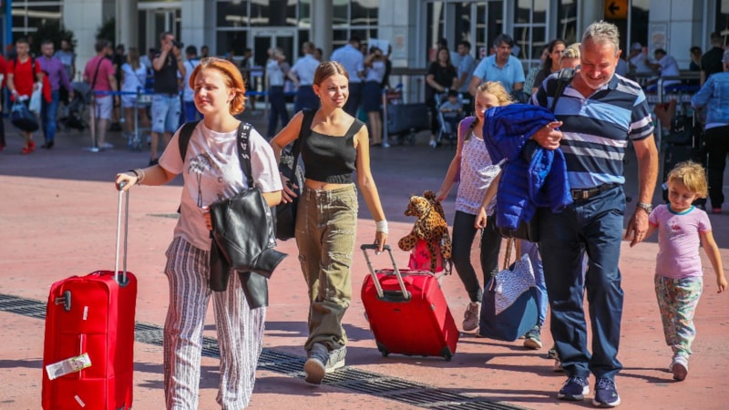 Antalya'ya rekor turist akını: Hava yoluyla 17 milyon ziyaretçi geldi