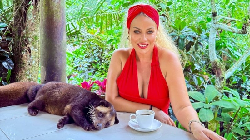 Yeliz Yeşilmen'in dekolte tepkisi! Gökçe Bahadır'ı eleştirdi