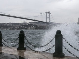 AKOM'dan İstanbul için fırtına uyarısı