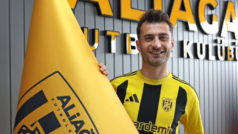 Aliağa FK, Burak Süleyman'a imzayı attırdı