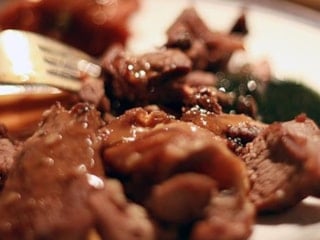 Bilmeden domuz eti yemek günah mıdır? Ne yapılması gerekir?