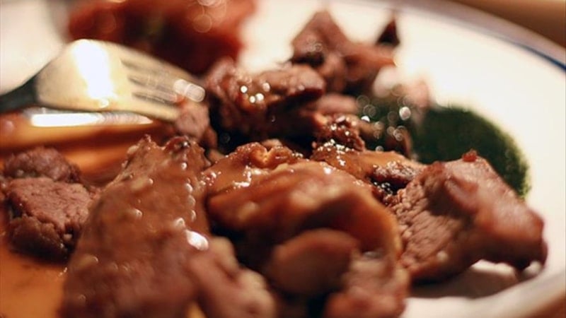 Bilmeden domuz eti yemek günah mıdır? Ne yapılması gerekir?