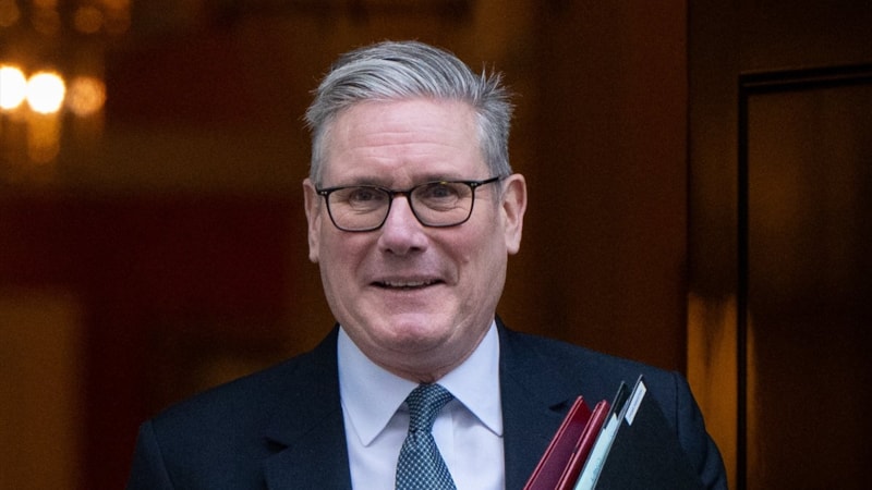 Keir Starmer, parlamentodan onay alarak Ukrayna'ya asker yollayacaklarını söyledi