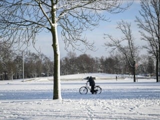 Avrupa’da kar ve soğuk hava hayatı felç etti