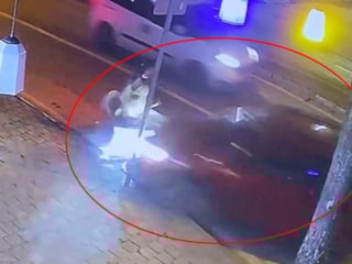 Bursa'da fren yerine gaza basan sürücü dehşet saçtı: 2 yaralı