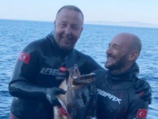 İzmir'de av tüfeği kazara ateş alan eski milli sporcu yaşamını yitirdi