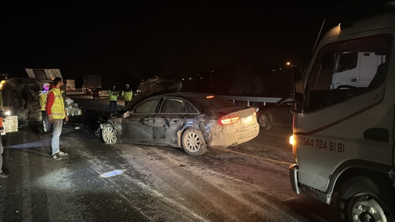 Sakarya'da otomobil ile minibüsün çarpıştığı kazada 1 kişi öldü
